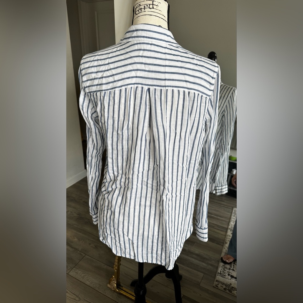 Lucky Brand Women's Shirt Button Up Blue White Striped Size M - Picture 6 of 9